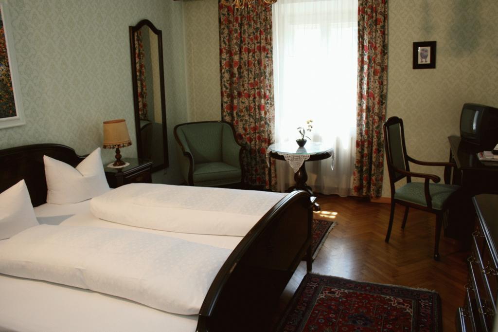 Schlosshotel Post Edelfreisitz Sprengenstein Imst Dış mekan fotoğraf