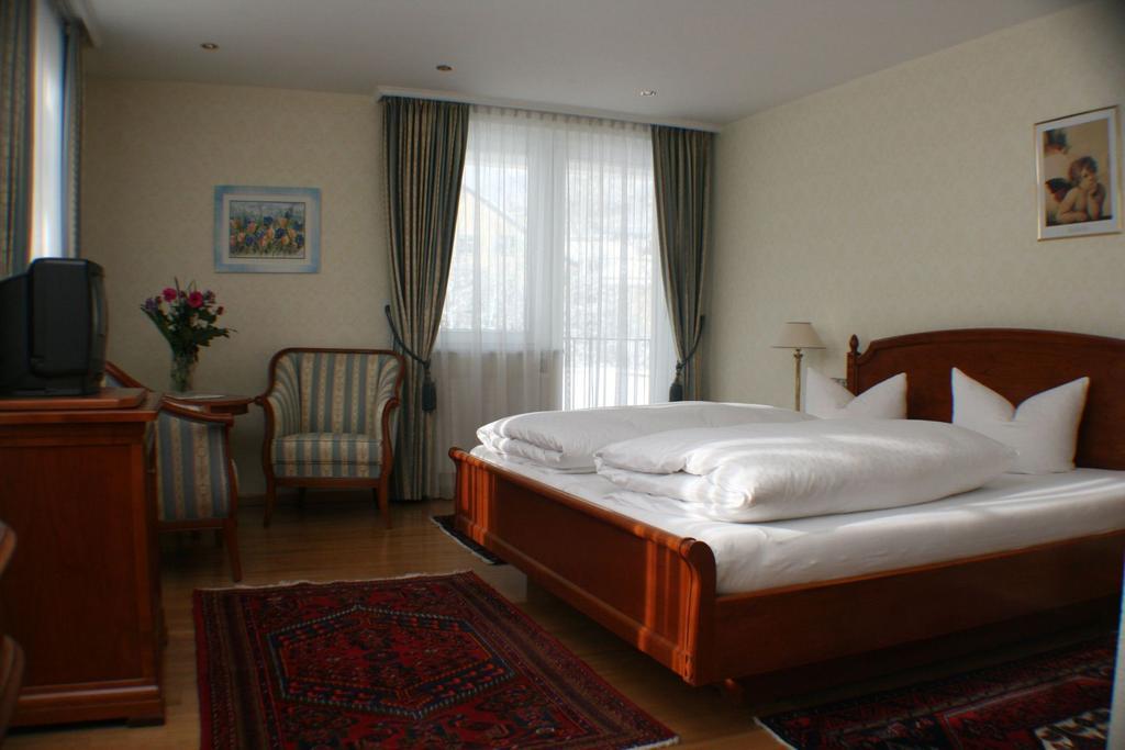 Schlosshotel Post Edelfreisitz Sprengenstein Imst Oda fotoğraf