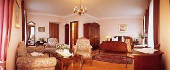 Schlosshotel Post Edelfreisitz Sprengenstein Imst Dış mekan fotoğraf
